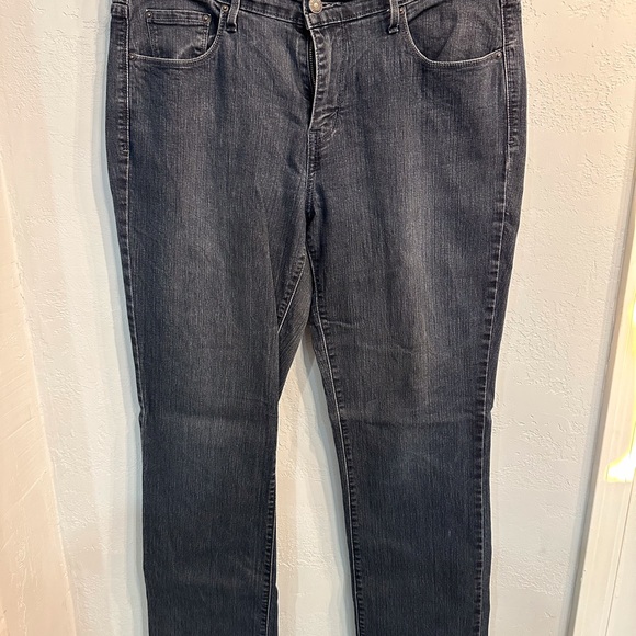 Levi jeans - Picture 2 of 5